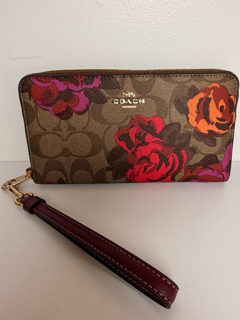 Coach Long Zip Around Wallet in Signature Canvas with Jumbo Floral Print - Picture 1 of 4